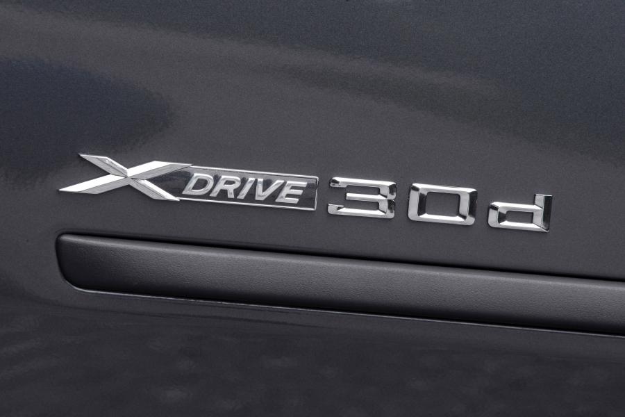  BMW X5 Individual 2011 года  (фото 3 из 19)